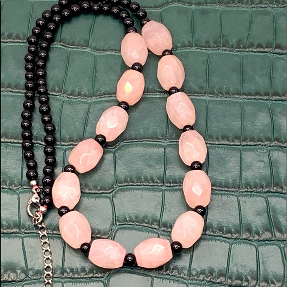 Rose Quartz and Black Onyx Necklace - Picture 2 of 4